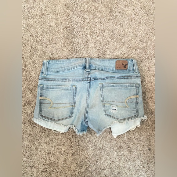 American Eagle Outfitters light washed blue Jean shorts - Picture 2 of 2